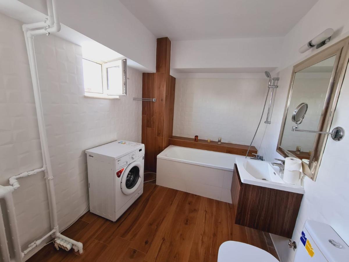 Old Town Apartment With Panoramic View ブカレスト エクステリア 写真