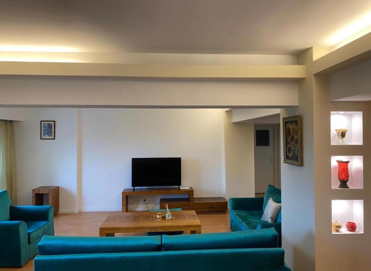 Old Town Apartment With Panoramic View ブカレスト エクステリア 写真